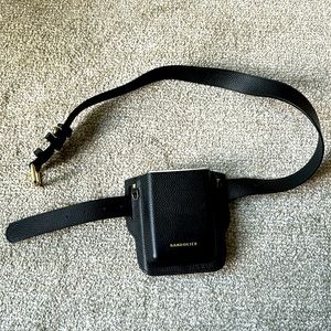 Bandolier phone carrier